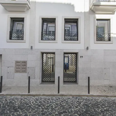 Castle Living * Lisboa