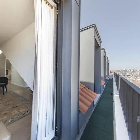 Apartment Castle Living